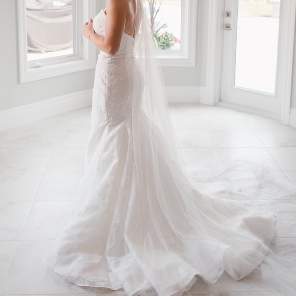 Anne barge Blue Willow mermaid wedding gown dress floral appliqué - Picture 11 of 13